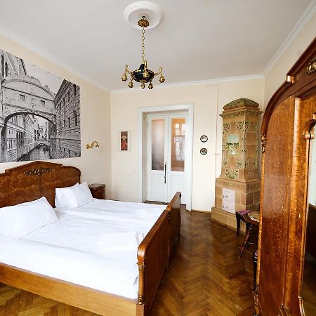 The Historical Family Nest In City Centre Львов Экстерьер фото